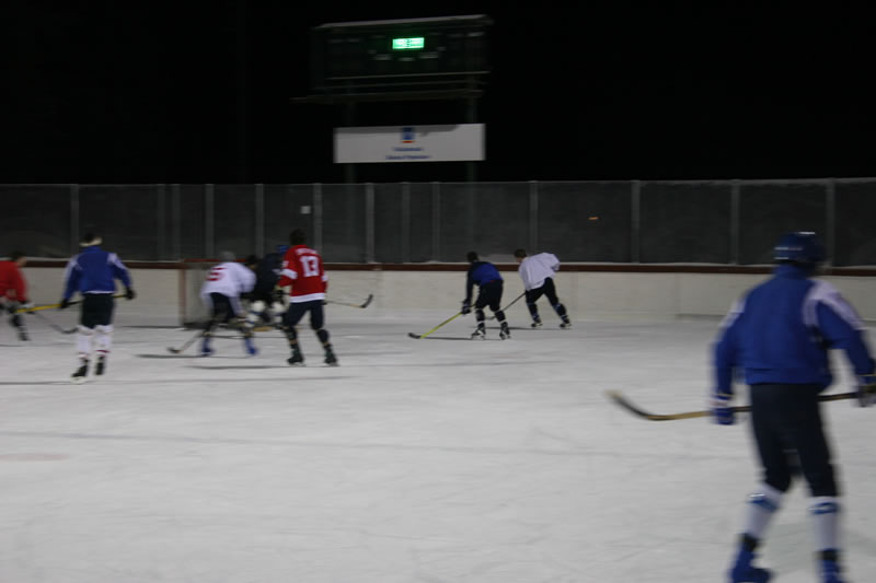 gal/Eishockeyspiel in Toblach/2008-02-02 SVR Eishockey 088.jpg